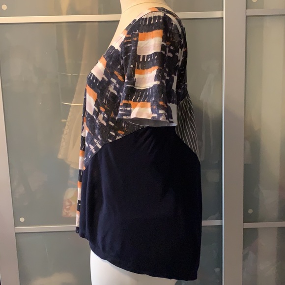 Multi pattern Tee - Picture 2 of 3